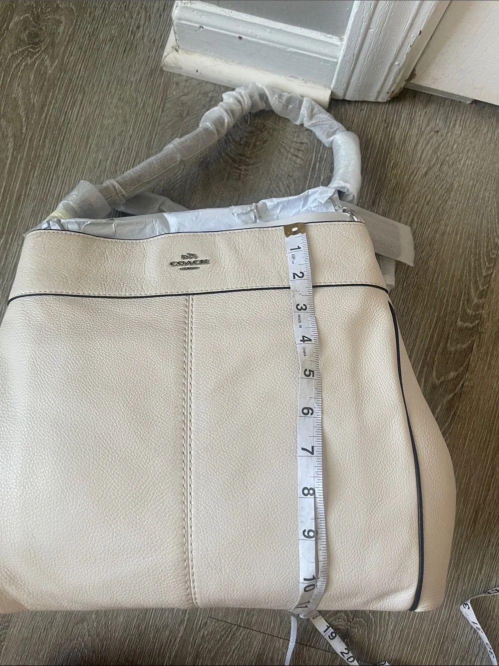 New COACH Lexy Shoulder pebble Bag leather cream purse tote mid size